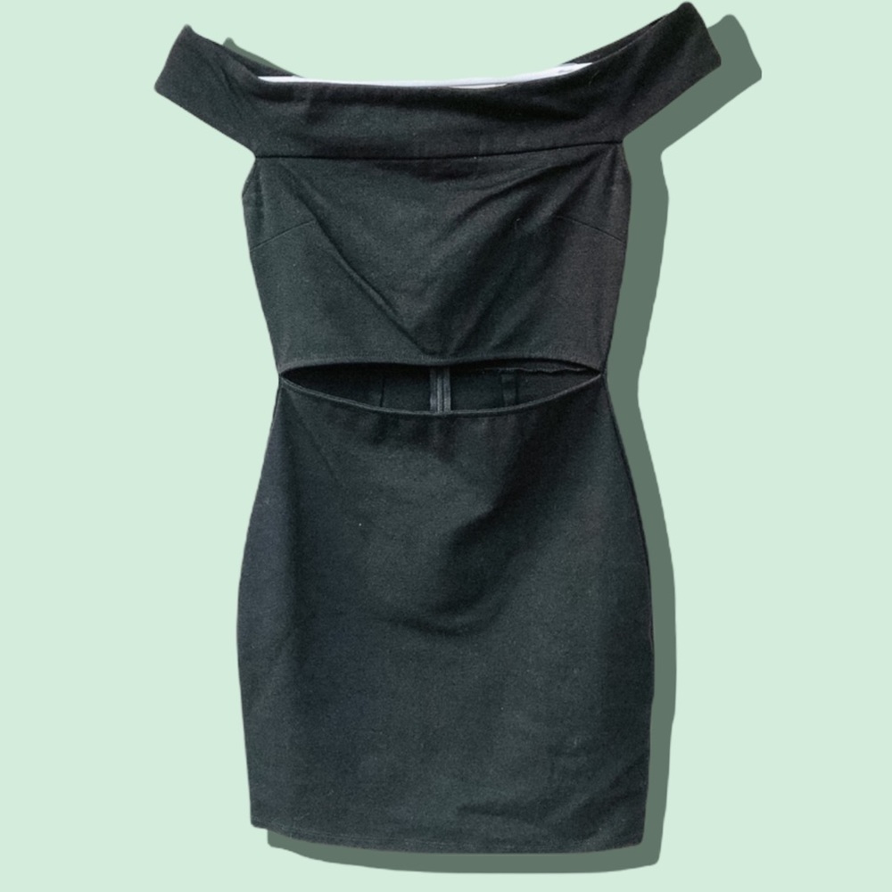 🖤 CUTOUT BLACK MINI DRESS - Picture 2 of 6